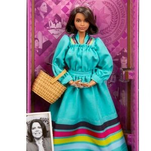 Principal chief Wilma mankiller nwt nib barbie collector